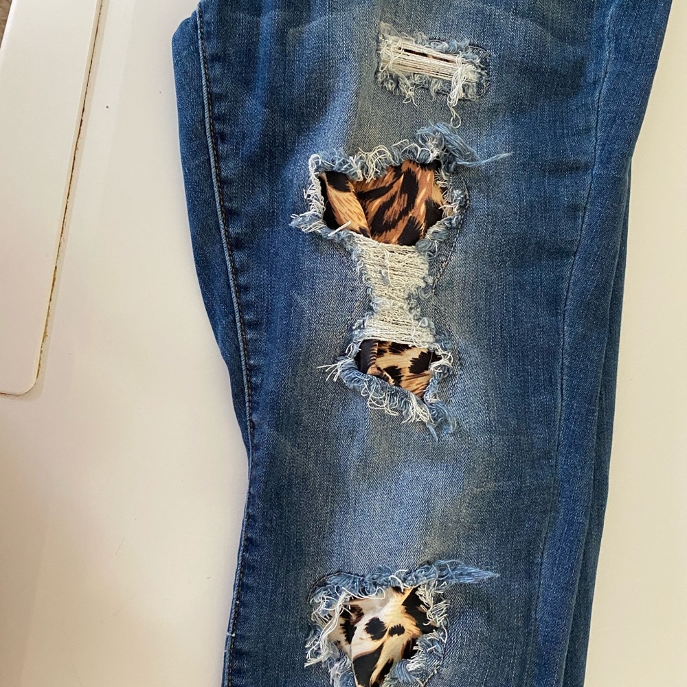 Judy blue peek a boo leopard jeans